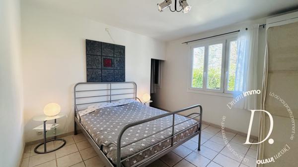 Maison avec Piscine et grand terrain constructible