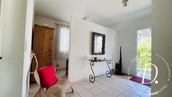 Maison avec Piscine et grand terrain constructible
