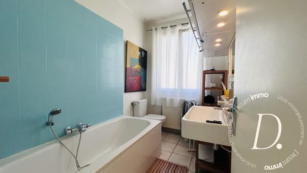 Maison avec Piscine et grand terrain constructible
