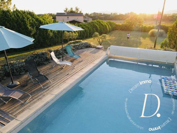 Maison avec Piscine et grand terrain constructible