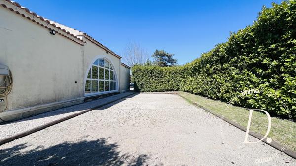 Maison avec Piscine et grand terrain constructible