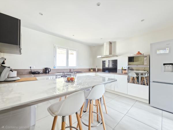 Maison
         6 pièces
        - 137 m² 389 000 € *