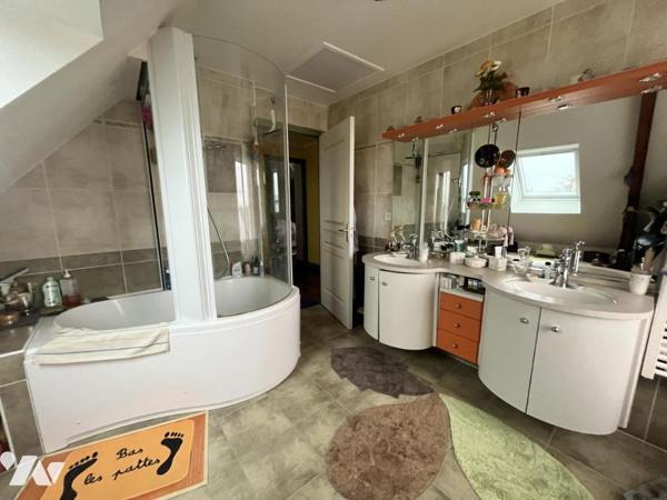 CENTRE VILLE, Maison avec très belle véranda chauffée - Ref 38N