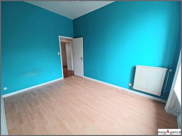 Appartement à FOUGERES, 35300 - 4 pièces 82m²