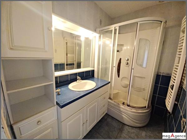 Appartement à FOUGERES, 35300 - 4 pièces 82m²