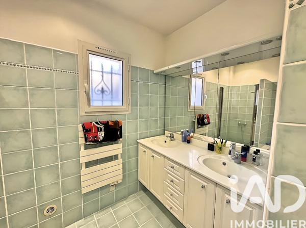 Maison à vendre 6 pièces 147 m² Grasse