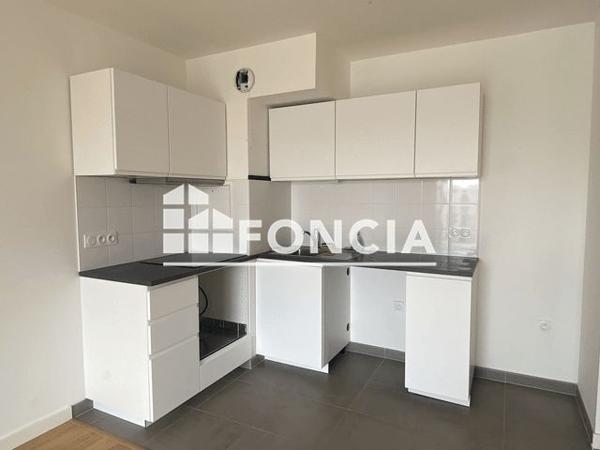 Location Appartement 3 pièces 64.1 m² - 393 AVENUE DU GENERAL DE GAULLE Clamart 92140