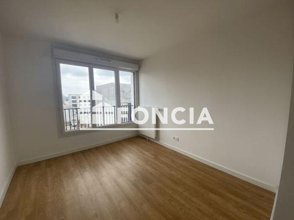 Location Appartement 3 pièces 64.1 m² - 393 AVENUE DU GENERAL DE GAULLE Clamart 92140