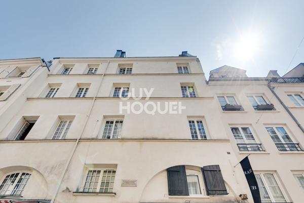 2 pièces rue Mouffetard place de la Contrescarpe 75005 PARIS