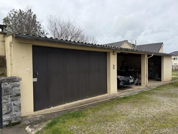 Vente                                                      Maison
                        
                     11 pièces                      193 m2                     à Brive-la-Gaillarde