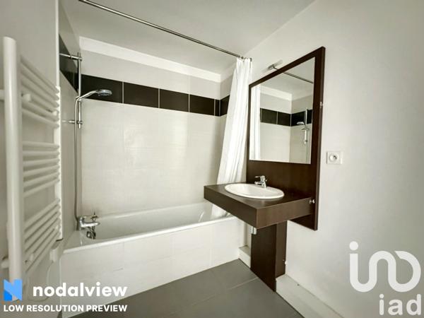 Appartement 2 pièces de 42 m² à Sorgues (84700)