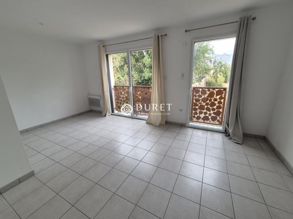 APPARTEMENT 1 PIECE ET STATIONNEMENT EN SOUS-SOL