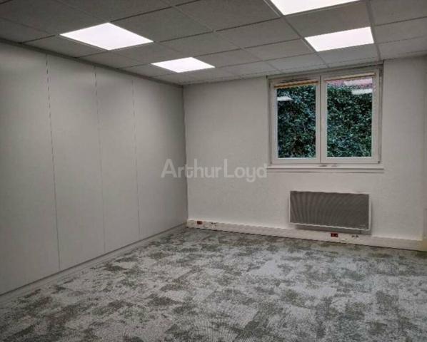 BUREAUX à LOUER de 199 m²