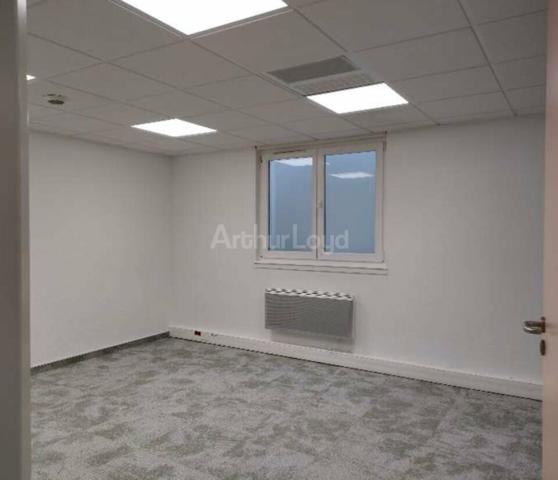 BUREAUX à LOUER de 199 m²