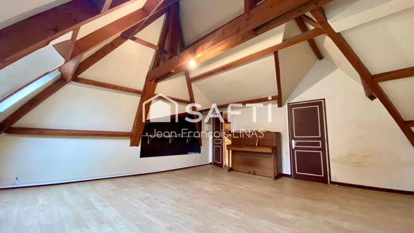 Immeuble avec 3 T2 et un jardin clos au cœur de St Goustan et à 350m du centre-ville