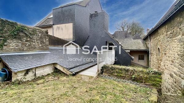 Immeuble avec 3 T2 et un jardin clos au cœur de St Goustan et à 350m du centre-ville