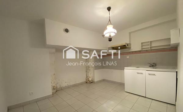 Immeuble avec 3 T2 et un jardin clos au cœur de St Goustan et à 350m du centre-ville