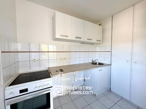 LIBOURNE - SECTEUR GARDEROSE - T2 BIS AVEC BALCON ET PARKING