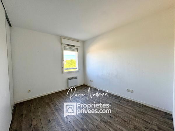 LIBOURNE - SECTEUR GARDEROSE - T2 BIS AVEC BALCON ET PARKING