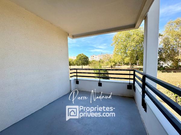 LIBOURNE - SECTEUR GARDEROSE - T2 BIS AVEC BALCON ET PARKING