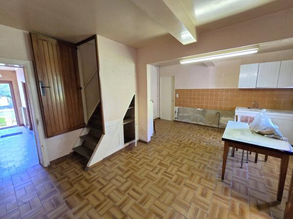 HIRSON (02) - 🏡 Vente maison avec 2 chambres 🛏️🛏️, grenier aménageable, terrasse et terrain ☘️