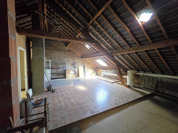 HIRSON (02) - 🏡 Vente maison avec 2 chambres 🛏️🛏️, grenier aménageable, terrasse et terrain ☘️
