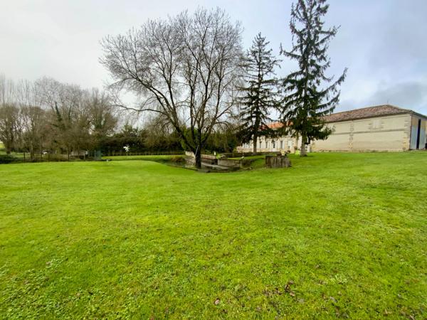 Belle demeure proche Mirambeau