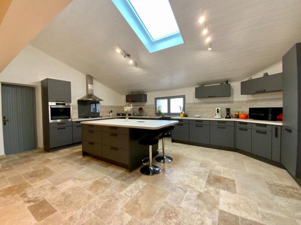 Belle demeure proche Mirambeau