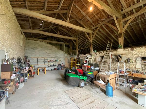 Belle demeure proche Mirambeau