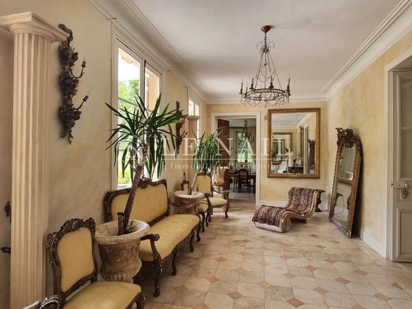 Beau château XVIIIe avec dépendances (salle de réception) dans l'Orne
