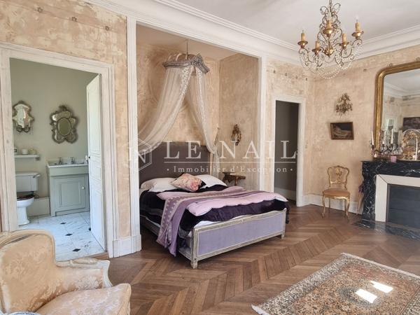 Beau château XVIIIe avec dépendances (salle de réception) dans l'Orne