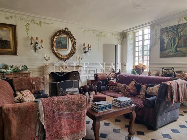 Beau château XVIIIe avec dépendances (salle de réception) dans l'Orne