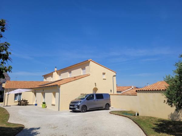 LA ROCHE SUR YON - 20 MIN DES SABLES D'OLONNE - SPACIEUSE MAISON DE FAMILLE , La roche sur yon LA ROCHE SUR YON - 20 MIN DES SABLES D'OLONNE - SPACIEUSE MAISON DE FAMILLE , La roche sur yon