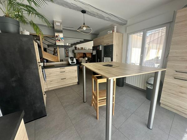 LA ROCHE SUR YON - 20 MIN DES SABLES D'OLONNE - SPACIEUSE MAISON DE FAMILLE , La roche sur yon LA ROCHE SUR YON - 20 MIN DES SABLES D'OLONNE - SPACIEUSE MAISON DE FAMILLE , La roche sur yon