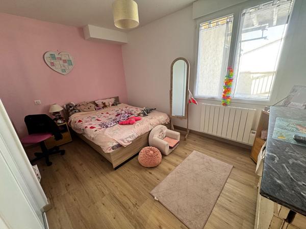 LA ROCHE SUR YON - 20 MIN DES SABLES D'OLONNE - SPACIEUSE MAISON DE FAMILLE , La roche sur yon LA ROCHE SUR YON - 20 MIN DES SABLES D'OLONNE - SPACIEUSE MAISON DE FAMILLE , La roche sur yon