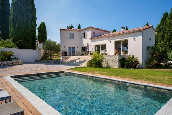 Vente Villa de luxe Bouzigues 5 Pièces 167 m²