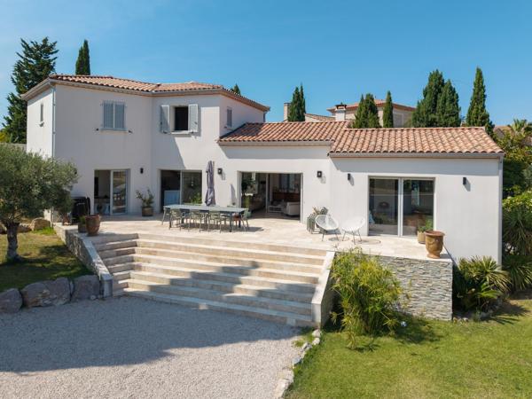 Vente Villa de luxe Bouzigues 5 Pièces 167 m²