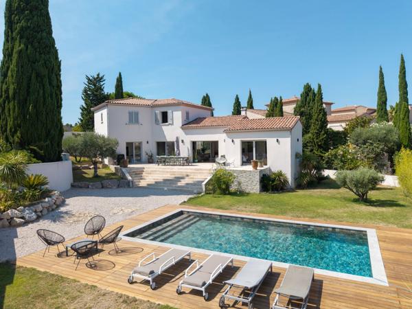 Vente Villa de luxe Bouzigues 5 Pièces 167 m²