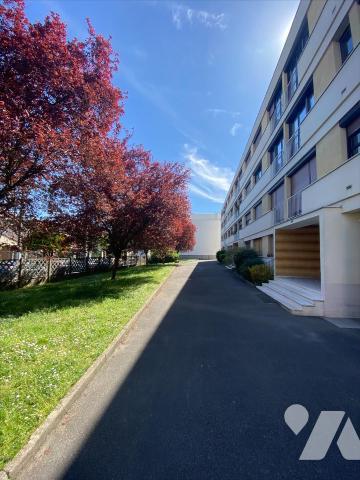 Bel appartement 3 pièces avec place de stationnement