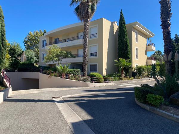 À vendre – Appartement T4 de standing à Hyères les Palmiers