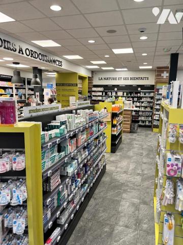 Pharmacie à l'entrée de la Haute Maurienne aux pieds de nombreuses stations.