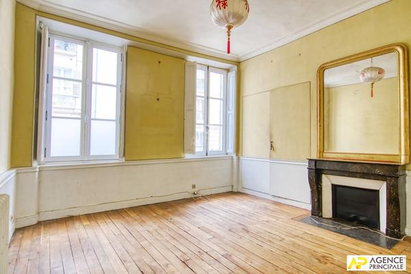 Versailles Notre-Dame Parc Appartement 4 pièces en duplex de 116m² avec petite terrasse 850 000 € ** - Référence 25550