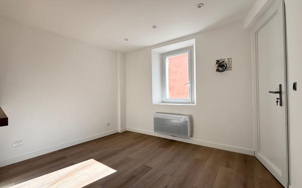 Maison à vendre    4 pièces • 65 m2 Peymeinade