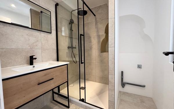 Maison à vendre    4 pièces • 65 m2 Peymeinade