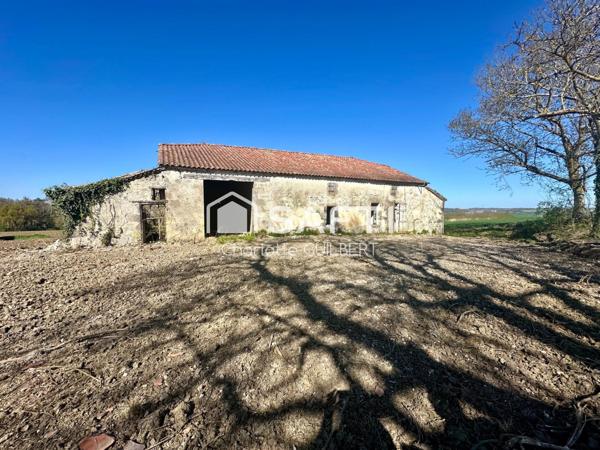 Bâtisse en Pierre à Rénover
