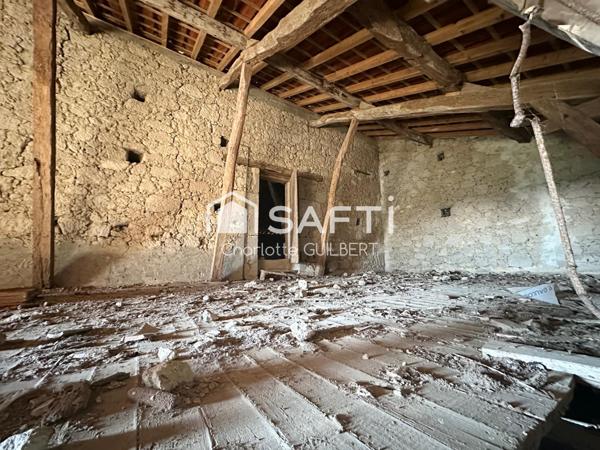 Bâtisse en Pierre à Rénover