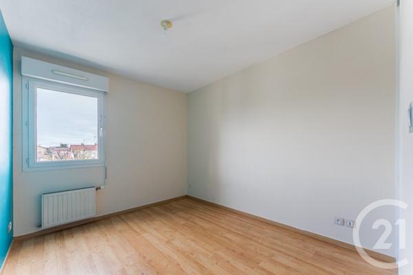 Appartement F4 à vendre  4 pièces - 84,14 m2 ST FONS - 69