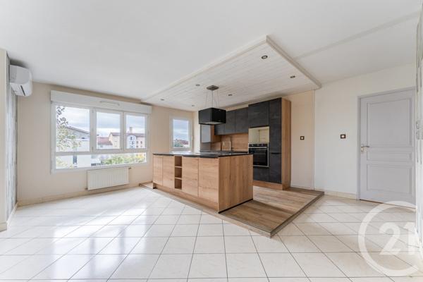 Appartement F4 à vendre  4 pièces - 84,14 m2 ST FONS - 69