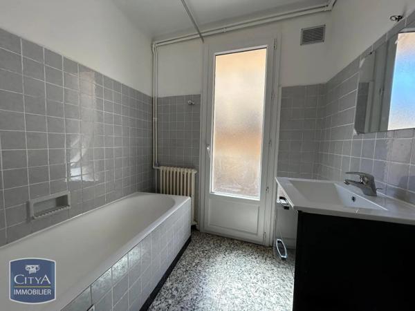Appartement à louer 3 pièces 55.95m² Béziers (34500)