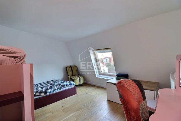 Élégance Parisienne : Une Maison de Caractère Rénovée avec Raffinement